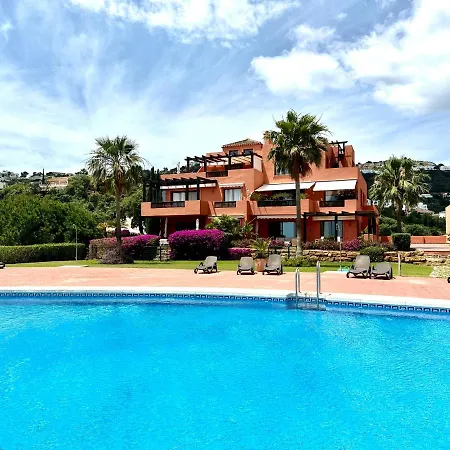 Apartment Bright In The Hills Of Elviria *